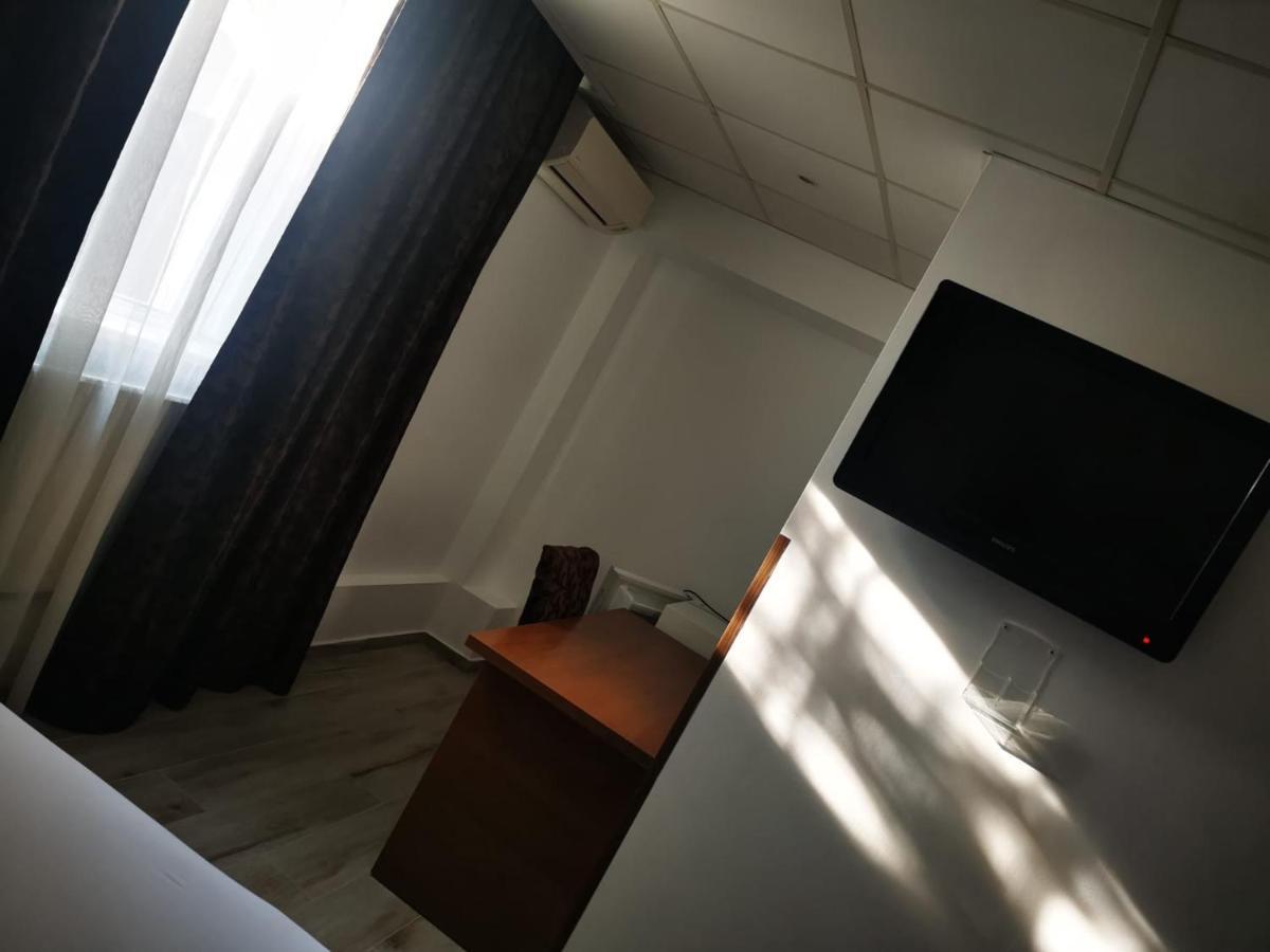 Hotel Viva Ploeszti Zewnętrze zdjęcie