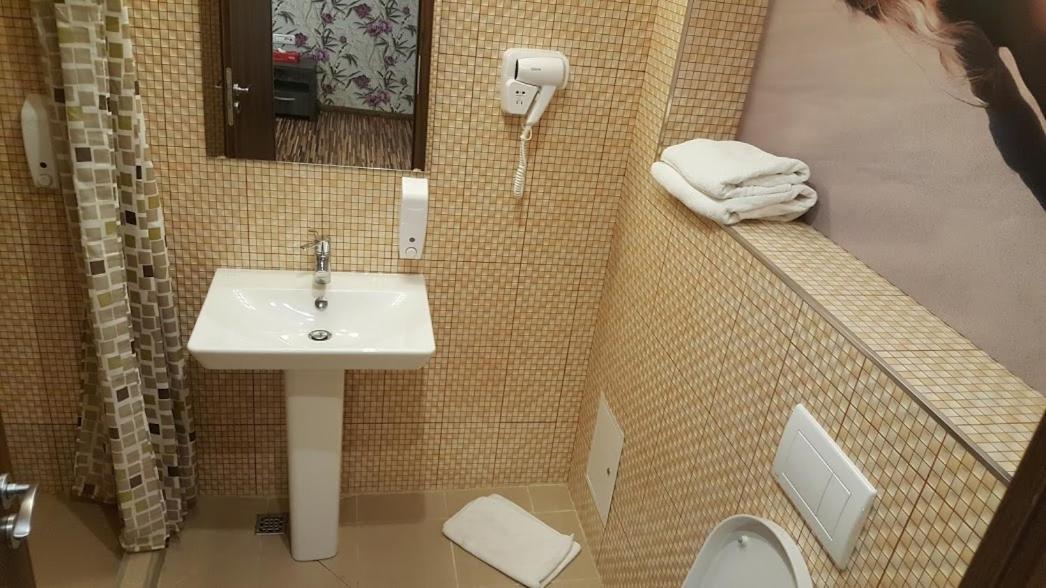 Hotel Viva Ploeszti Zewnętrze zdjęcie