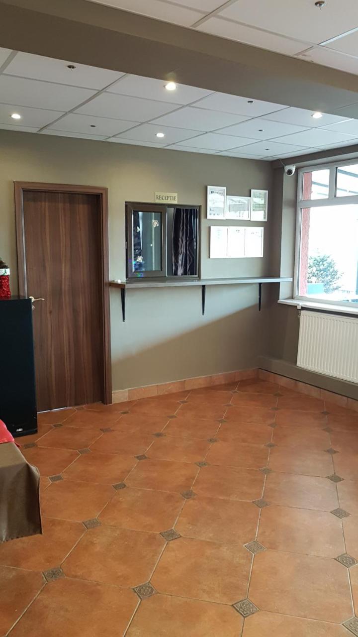 Hotel Viva Ploeszti Zewnętrze zdjęcie