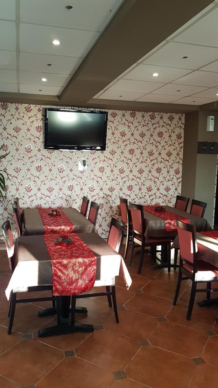 Hotel Viva Ploeszti Zewnętrze zdjęcie